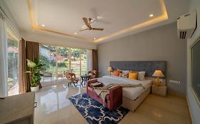 Koko Maya By Perfectstayz Near Morjim Beach